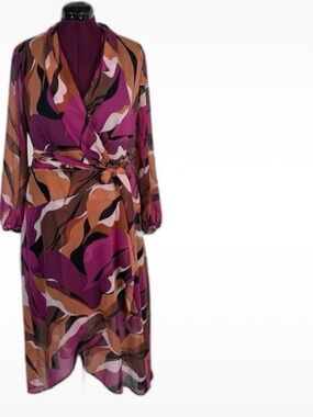 Clover and Sloan Printed Wrap Midi Dress in Magenta and Brown